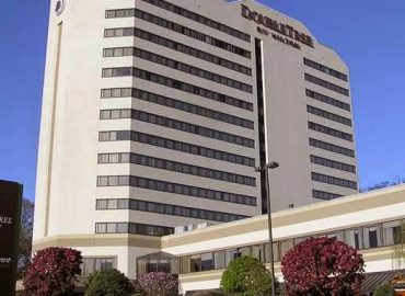 DoubleTree by Hilton Hotel Fort Lee – George Washington Bridge