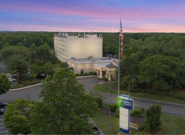 Holiday Inn Express Stony Brook-Long Island, an IHG Hotel