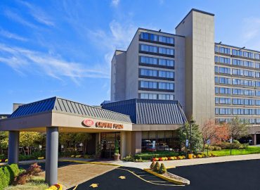 Crowne Plaza Englewood, an IHG Hotel