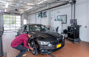 BMW of South Albany Service Center